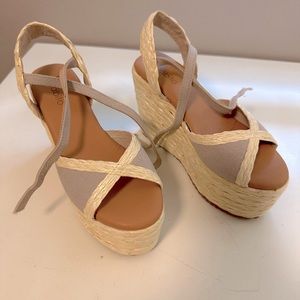 NWOT Gray and cream Espadrilles